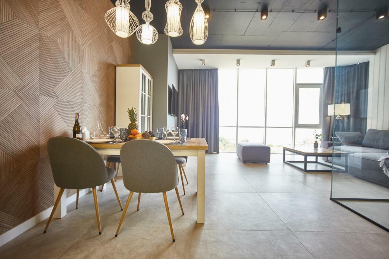 Gagarin Plaza Luxury Sea View Apartments Одеса Екстериор снимка