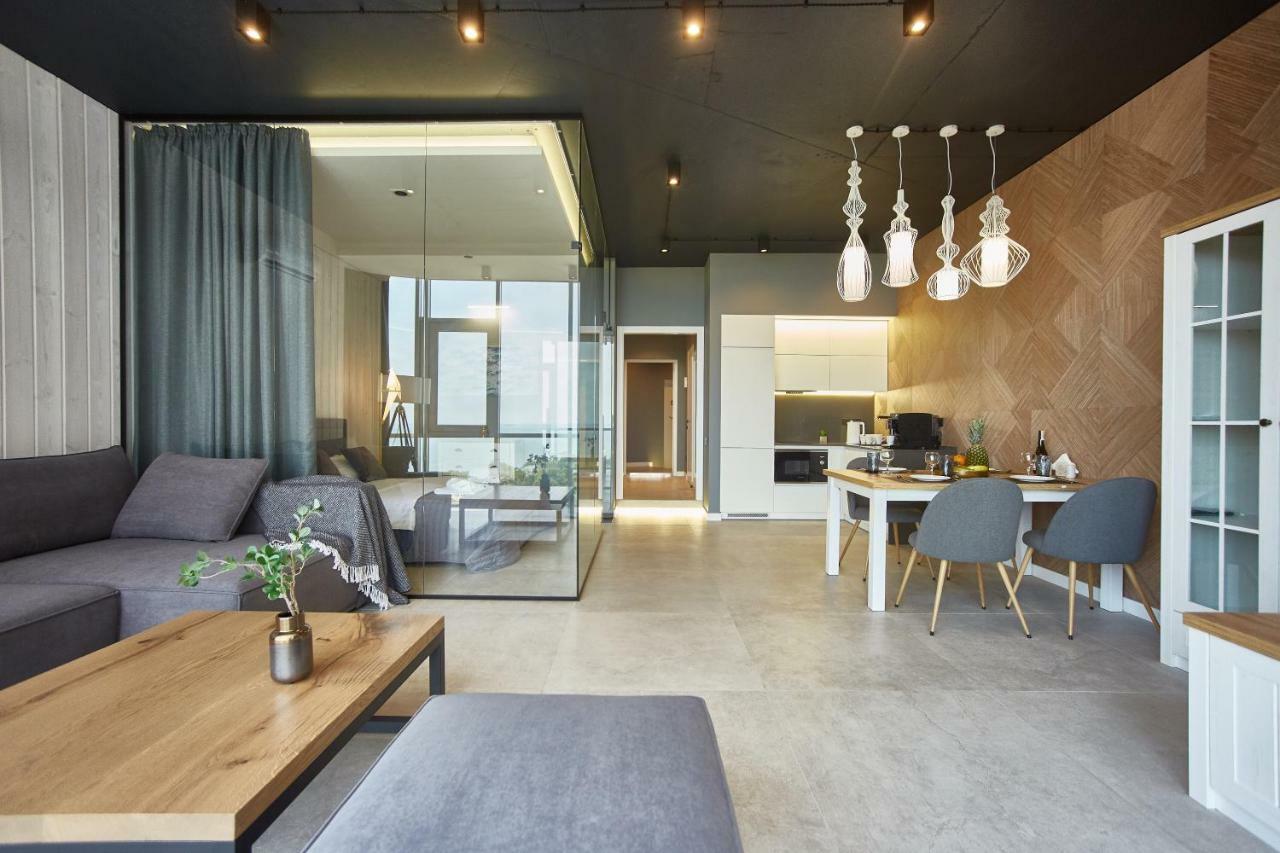 Gagarin Plaza Luxury Sea View Apartments Одеса Екстериор снимка