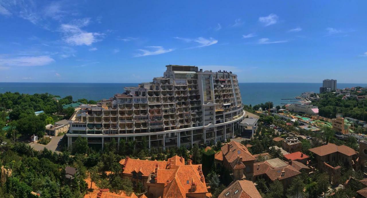 Gagarin Plaza Luxury Sea View Apartments Одеса Екстериор снимка
