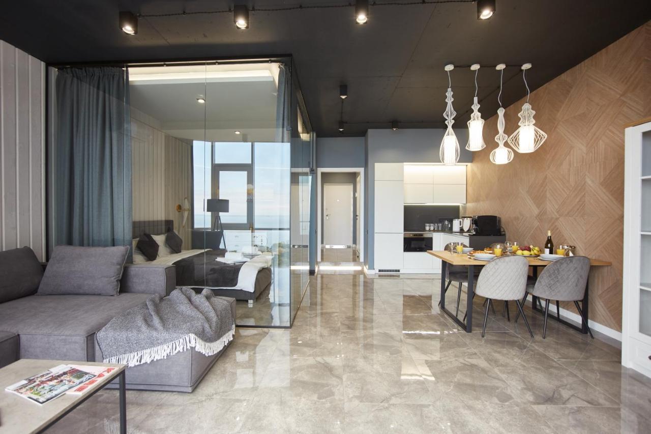 Gagarin Plaza Luxury Sea View Apartments Одеса Екстериор снимка